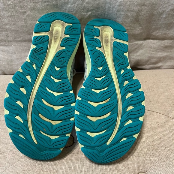 ASICS Running Shoe - Picture 3 of 7